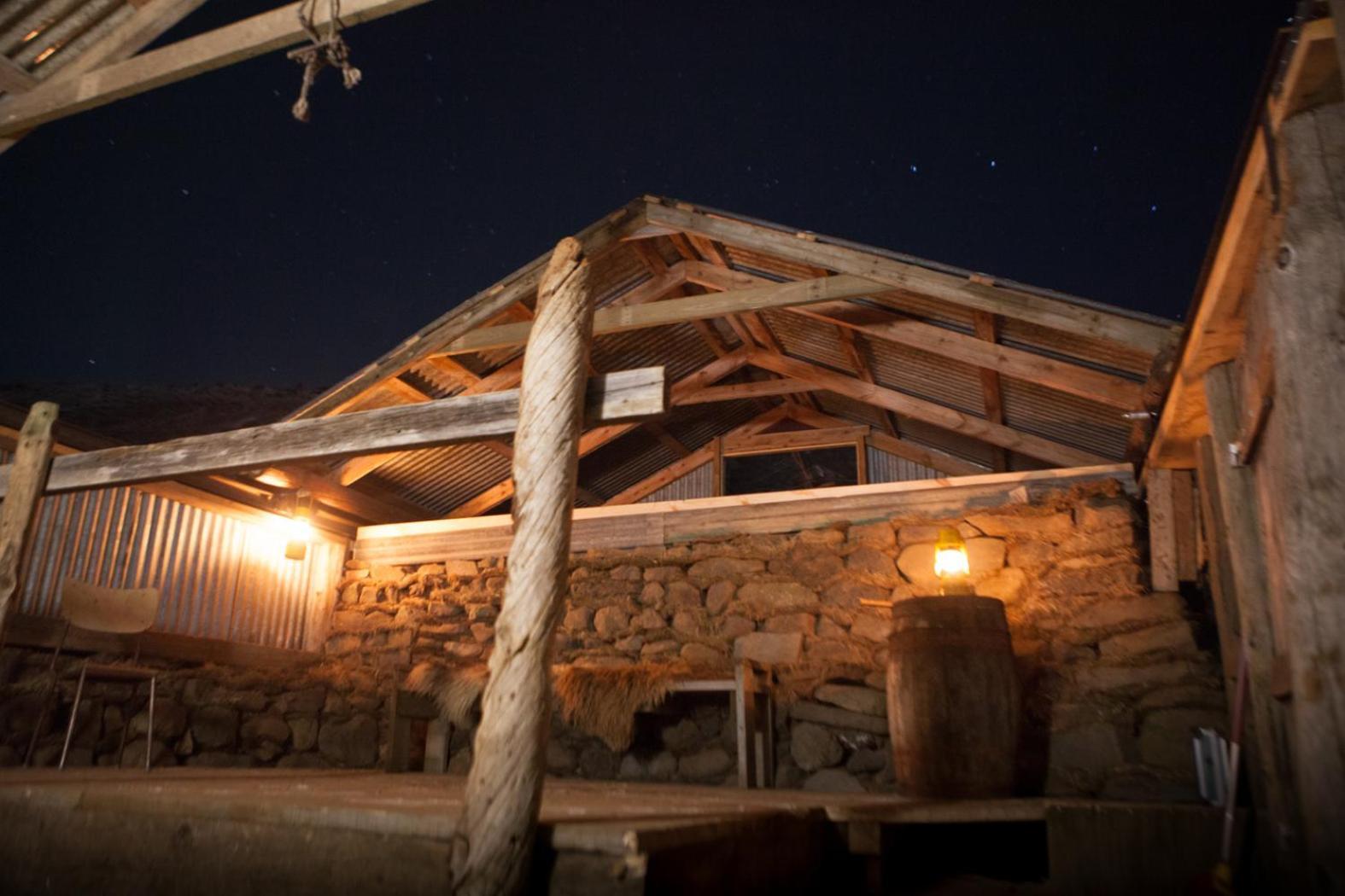 ホテル Wilderness Center / Obyggthasetur Islands エクステリア 写真