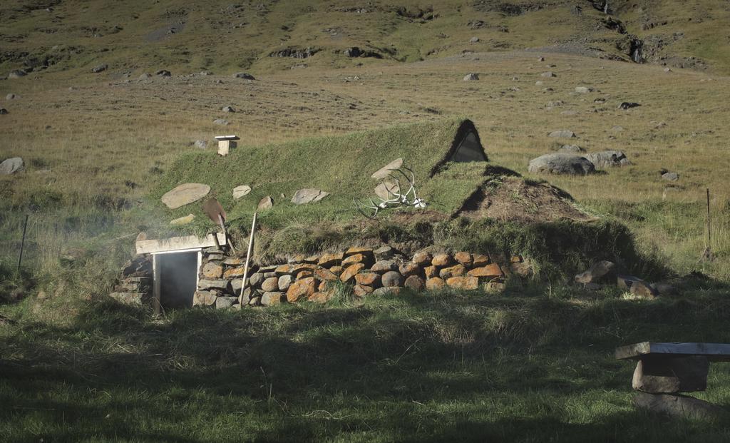 ホテル Wilderness Center / Obyggthasetur Islands エクステリア 写真